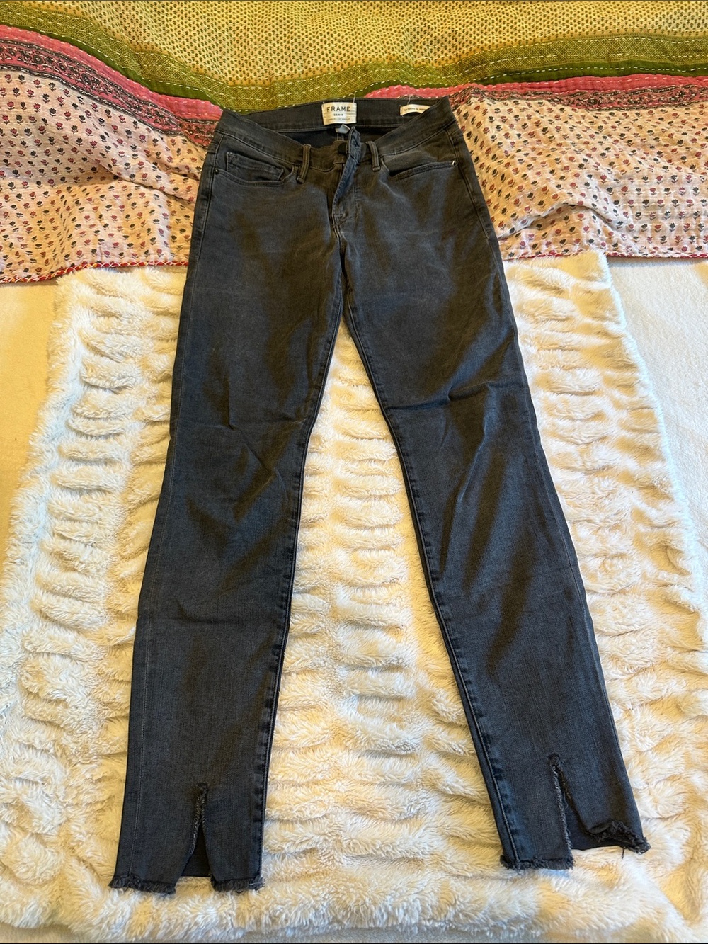 Frame Denim Black High-Rise Skinny Jeans with Raw Hem